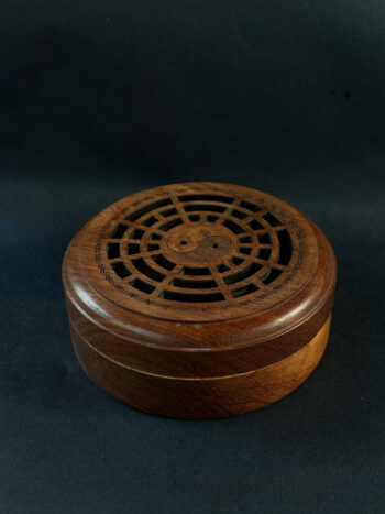 Hộp Thưởng Trầm Bát Quái